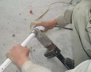 保亭漏水维修电话